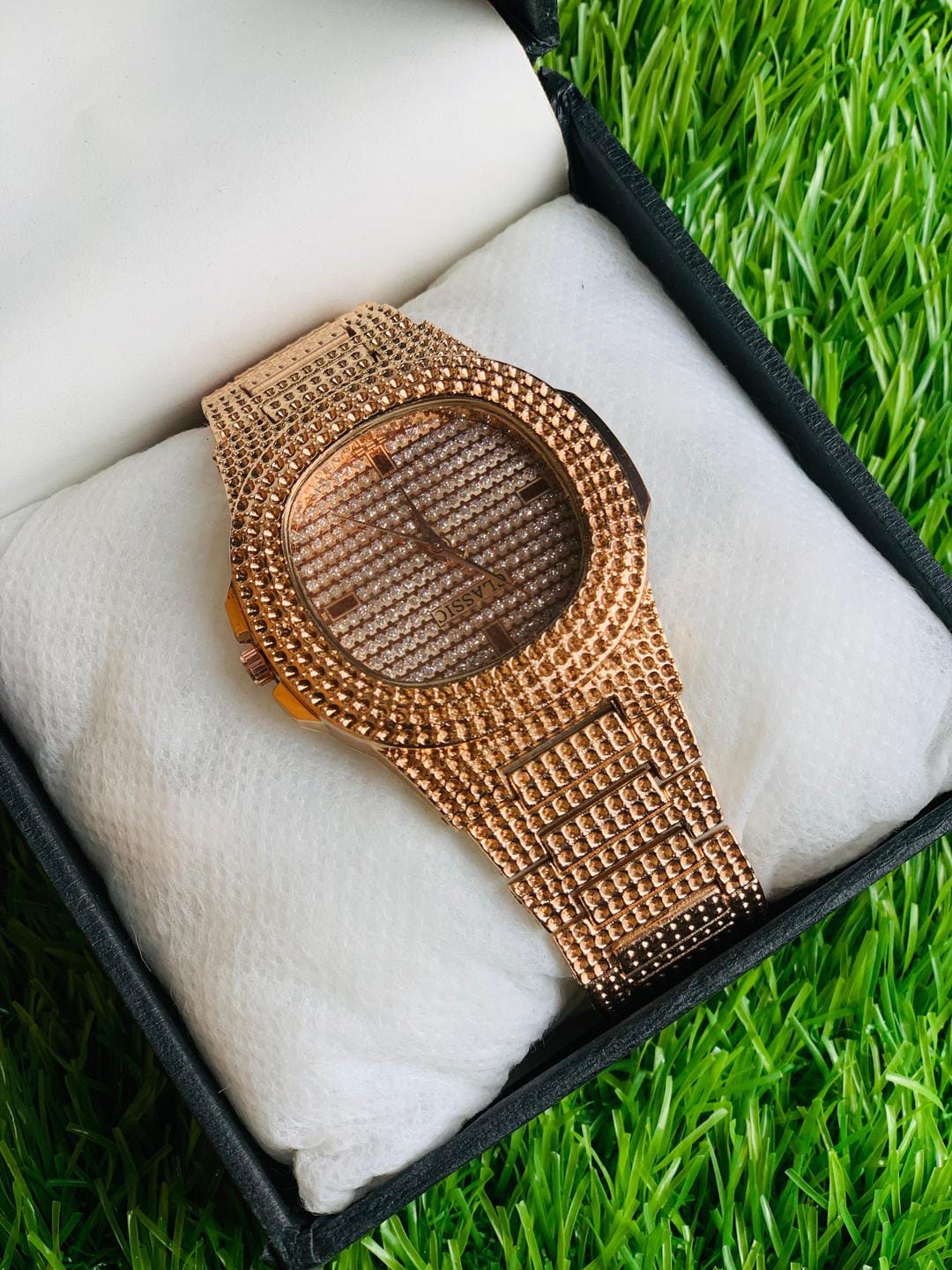 Men's Round Quartz Watch