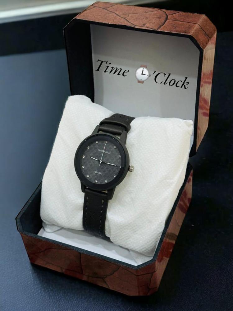 Women's Leather Analogue Watch