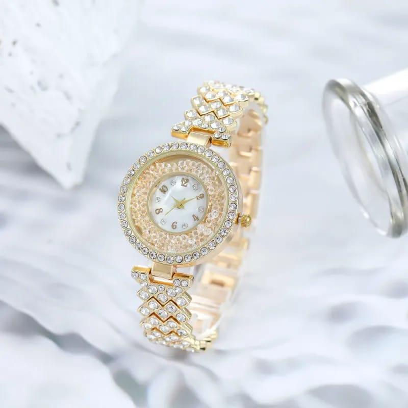 Stylish Women's Quartz Watch