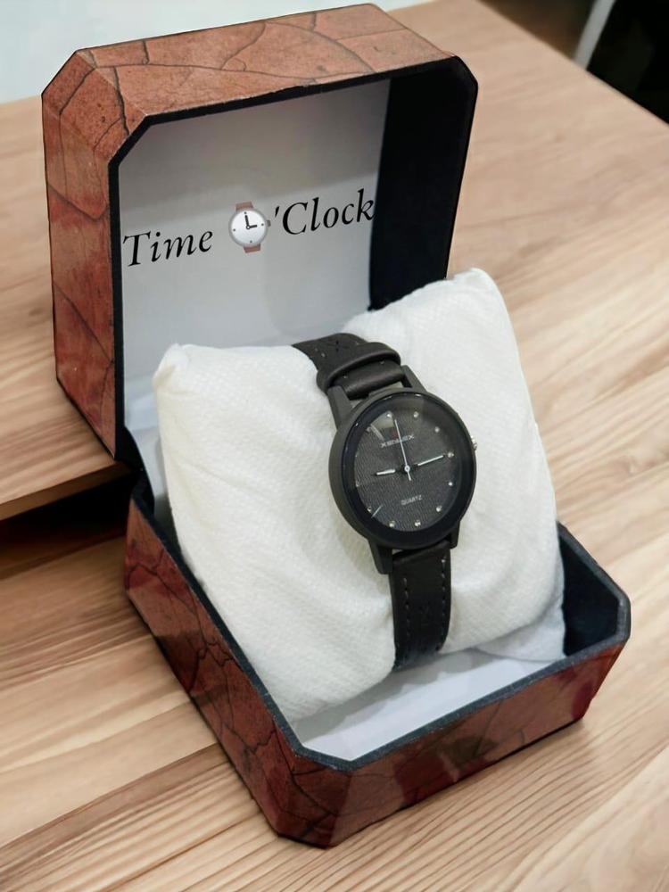 Women's Leather Analogue Watch
